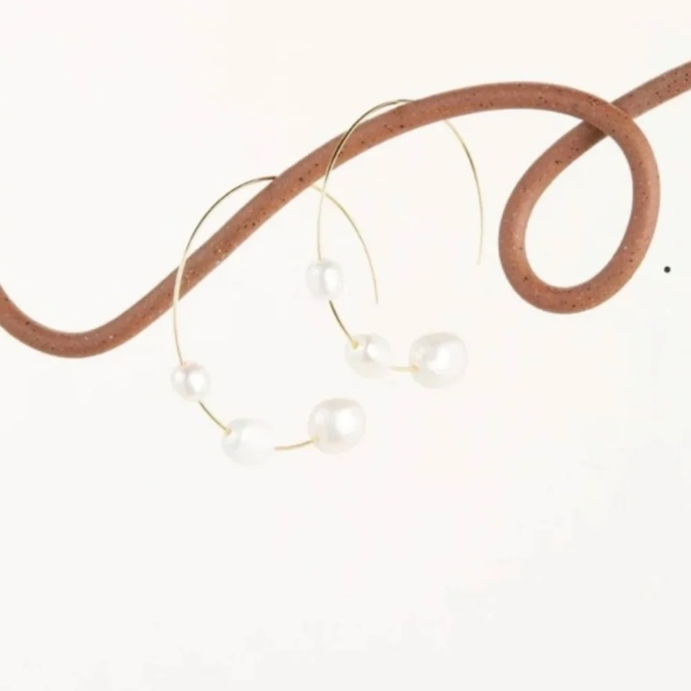 Cult Gaia Natural Irregular Shape Nubia Earring Freshwater Pearl Gold Hoop